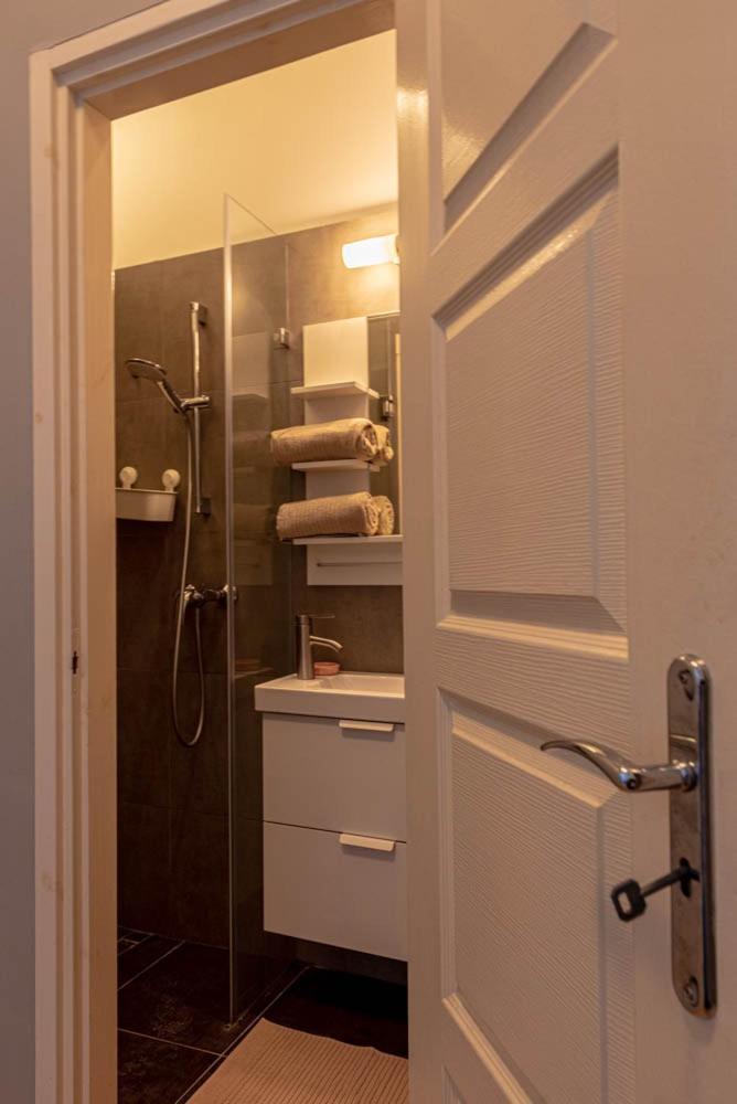 Maria Topfive With Free Private Parking Apartment Budapesta Exterior foto