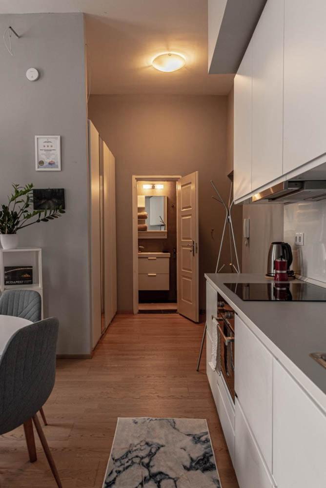 Maria Topfive With Free Private Parking Apartment Budapesta Exterior foto