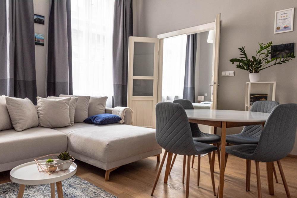 Maria Topfive With Free Private Parking Apartment Budapesta Exterior foto